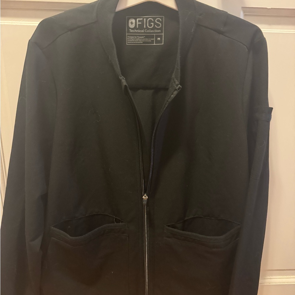 FIGS Women’s Black Jacket